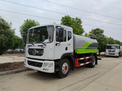 杭州用戶喜提12方灑水車，澆花、澆樹、綠化噴灑功能全